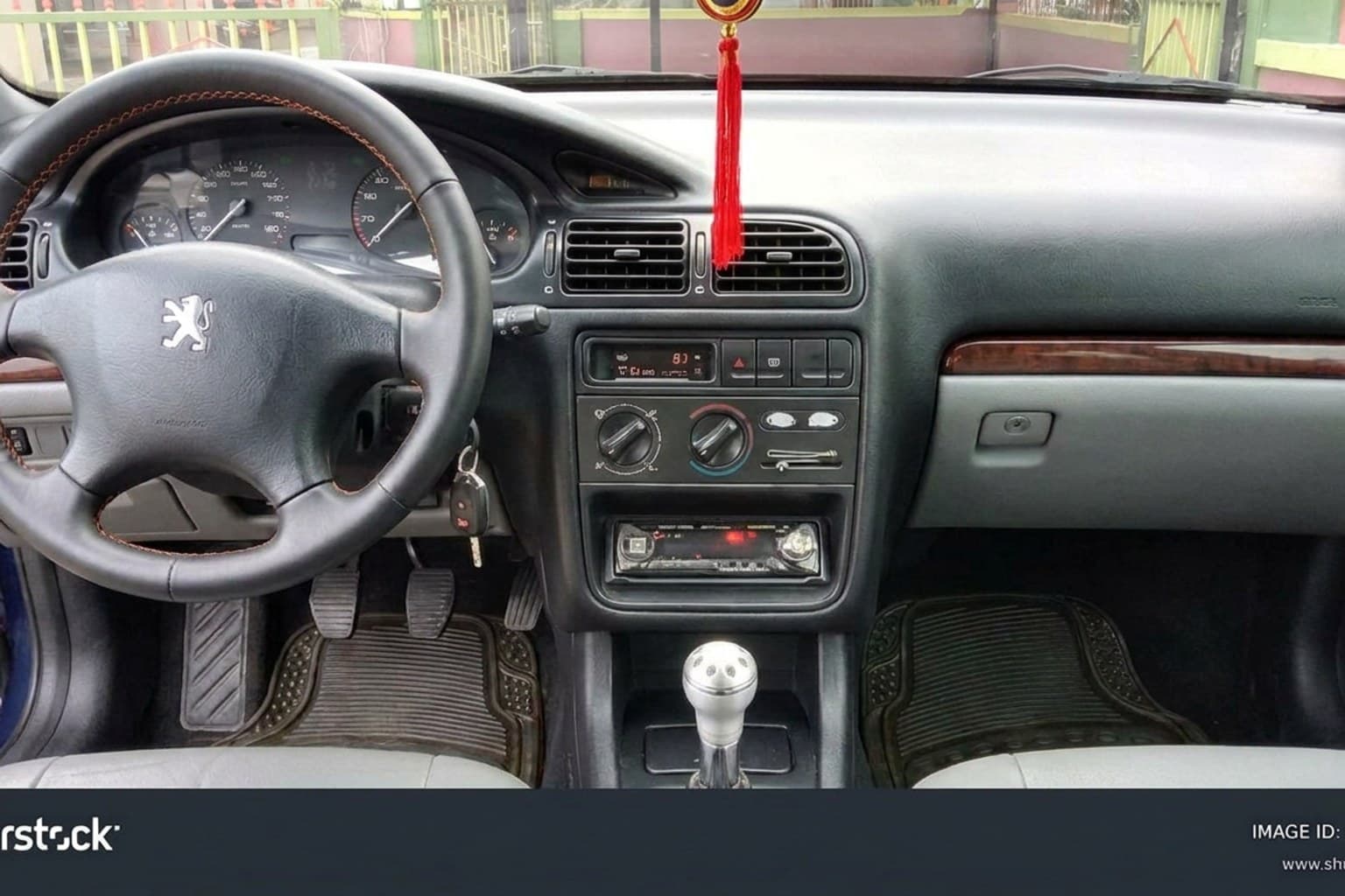 Салон Peugeot 406 — ремонт шторок люка | Автоателье BIRSON СПб