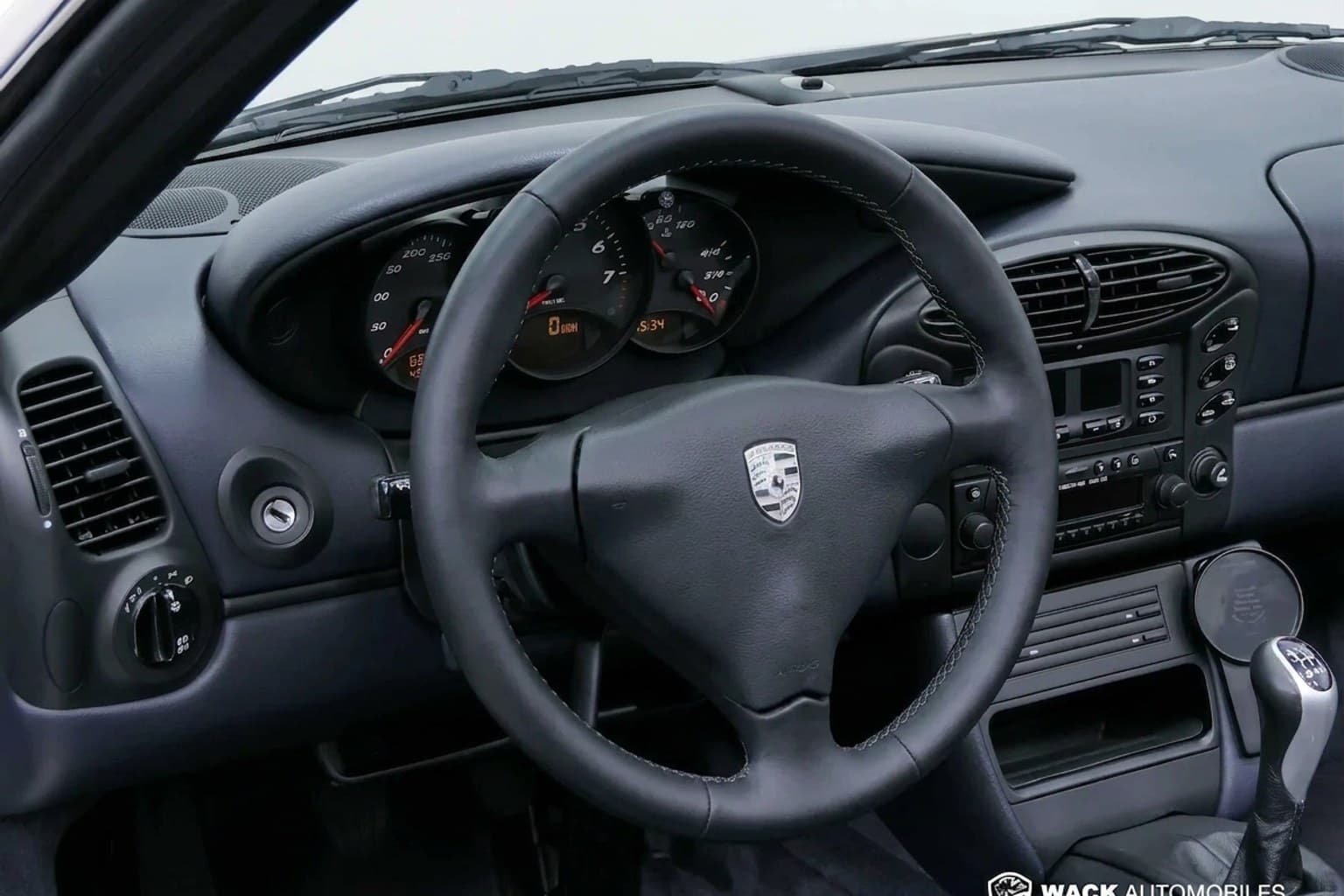 Салон Porsche Boxster — покраска руля | Автоателье BIRSON СПб
