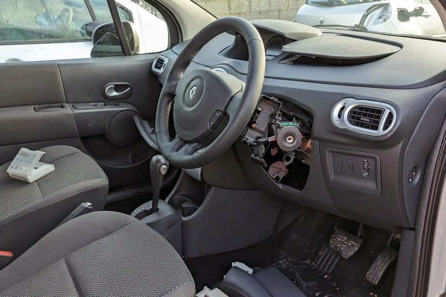 Салон Renault Grand Modus — предпродажная подготовка салона | Автоателье BIRSON СПб