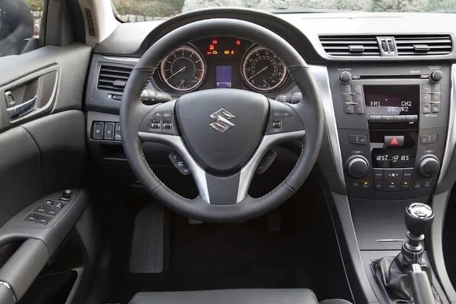 Салон Suzuki Kizashi — предпродажная подготовка салона | Автоателье BIRSON СПб