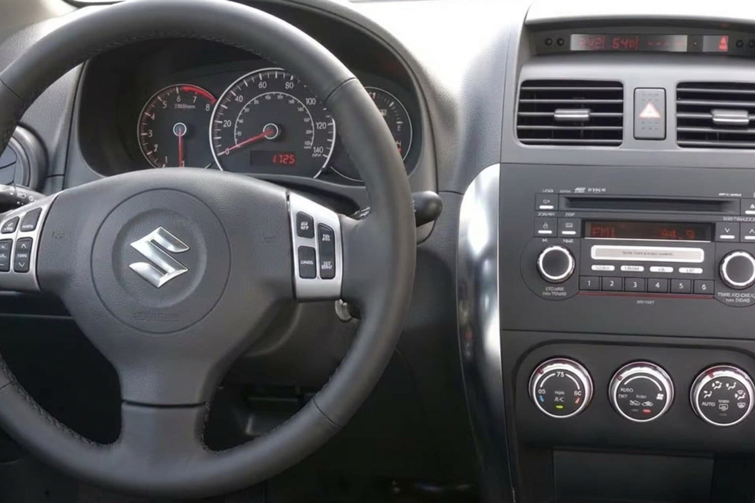 Салон Suzuki SX4 Sedan — предпродажная подготовка салона | Автоателье BIRSON СПб