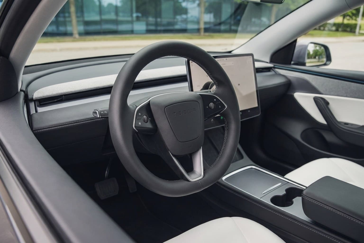 Салон Tesla Model Y — шумоизоляция | Автоателье BIRSON СПб