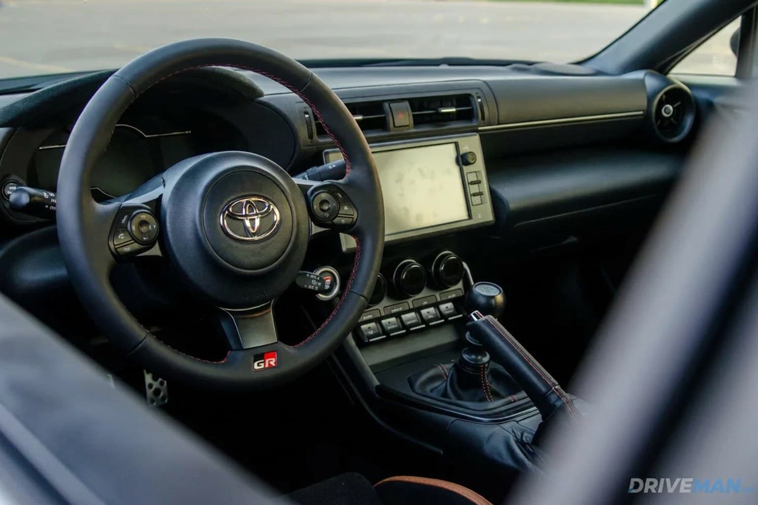 Салон Toyota GT86 — ремонт шторок люка | Автоателье BIRSON СПб