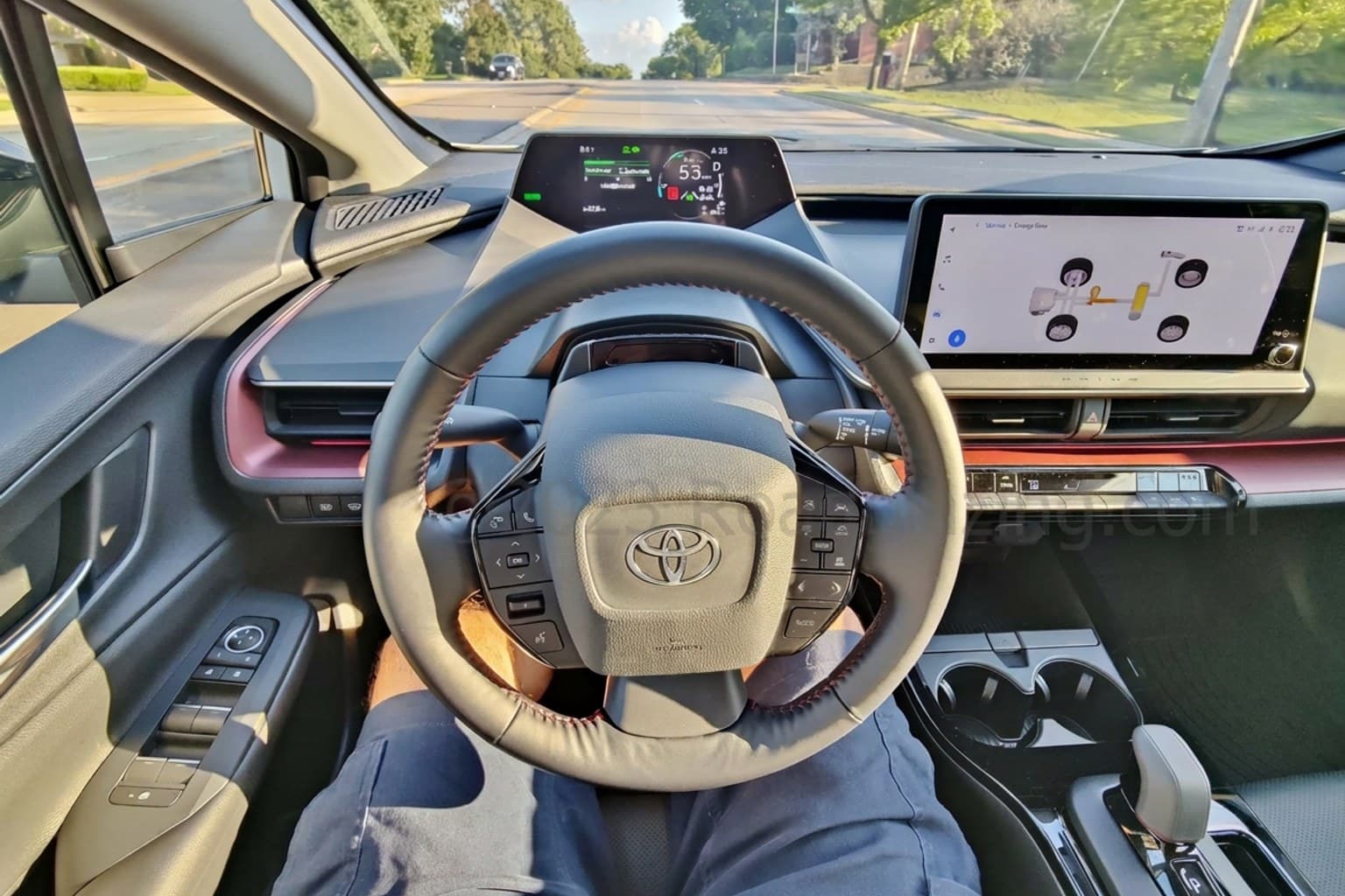 Салон Toyota Prius — ремонт шторок люка | Автоателье BIRSON СПб