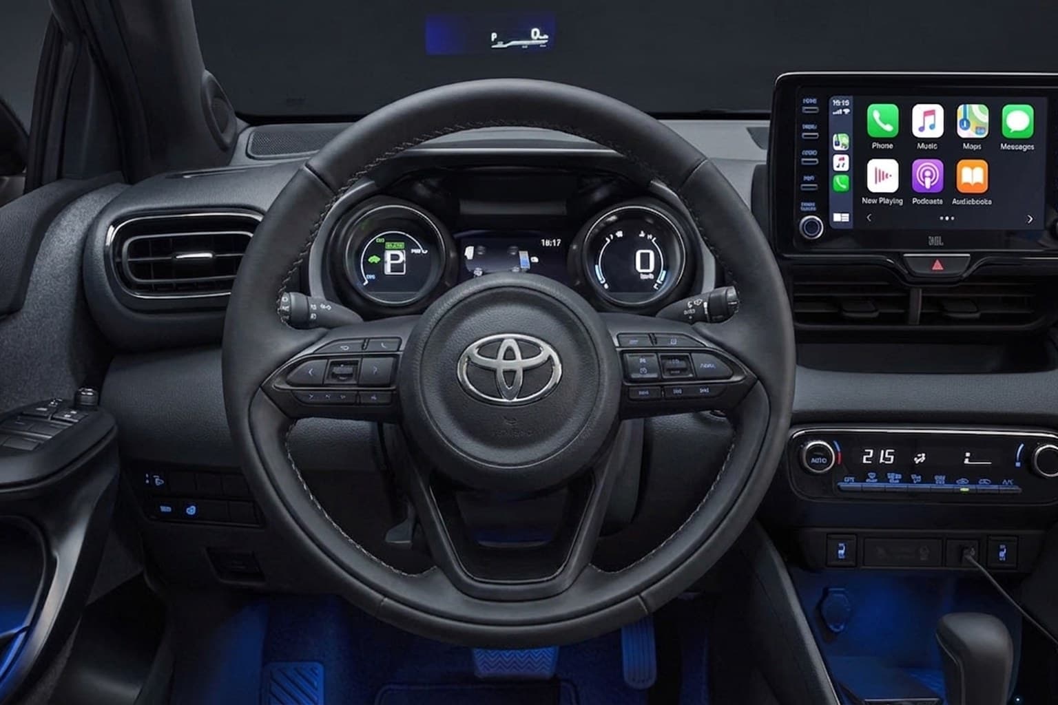 Салон Toyota Yaris — предпродажная подготовка салона | Автоателье BIRSON СПб