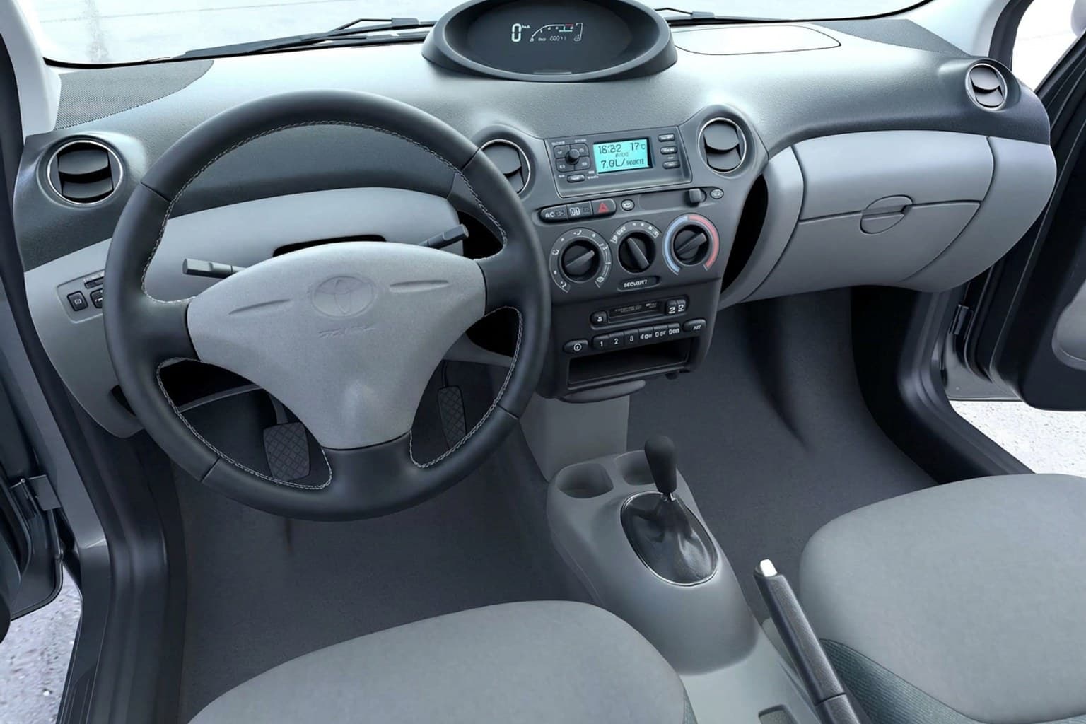 Салон Toyota Yaris Verso — предпродажная подготовка салона | Автоателье BIRSON СПб