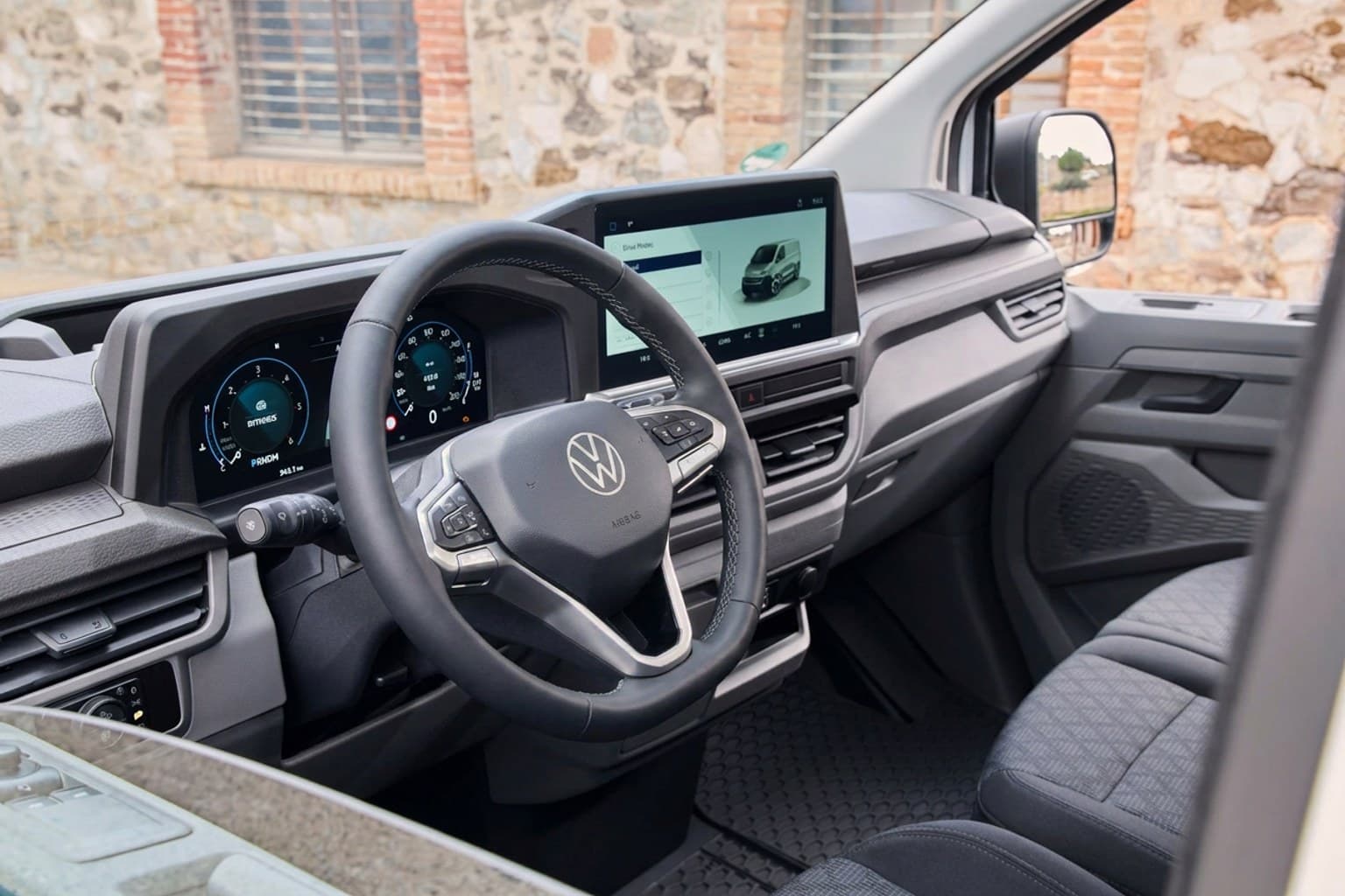 Салон Volkswagen Multivan — восстановление пластика | Автоателье BIRSON СПб