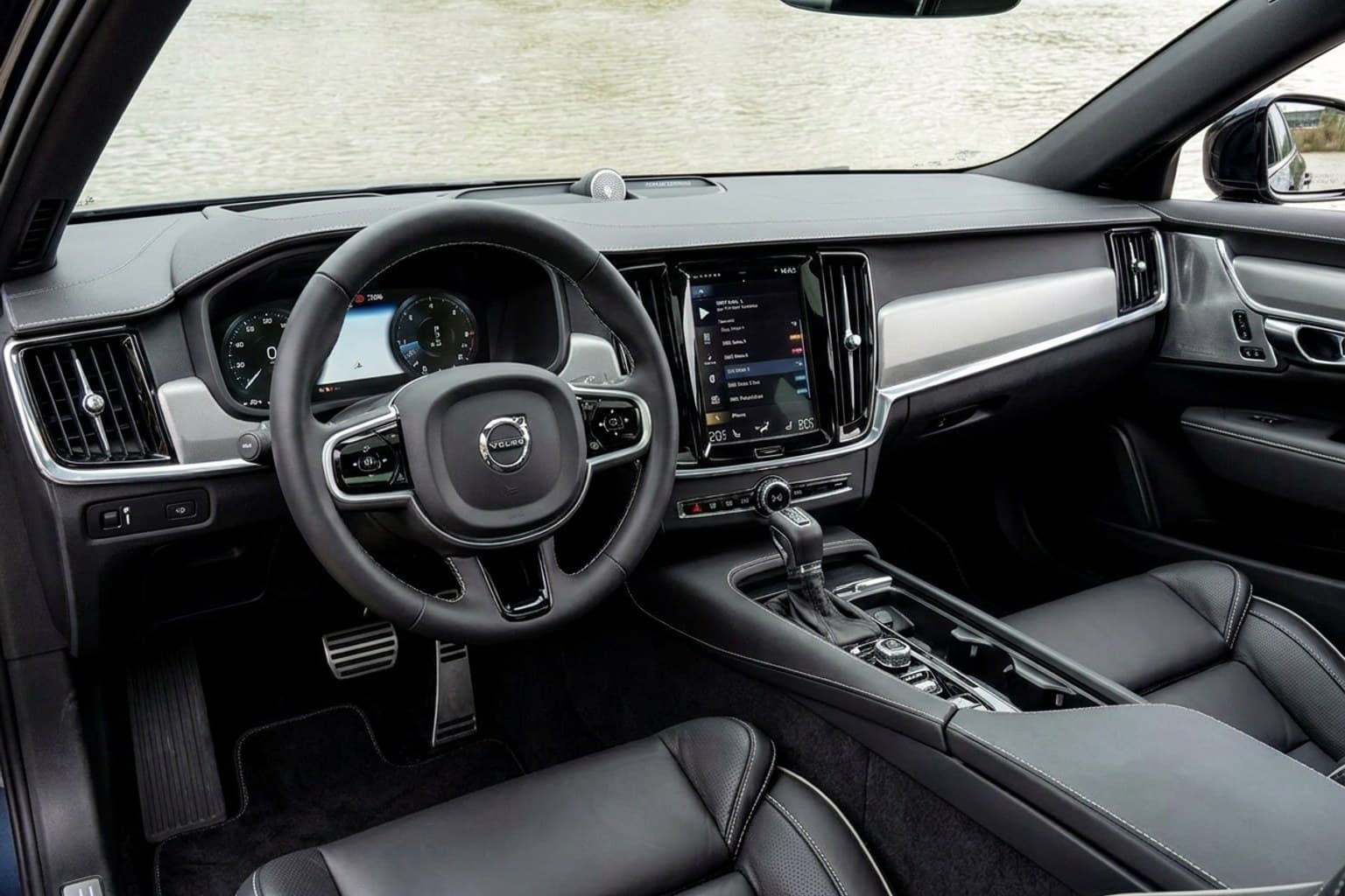 Салон Volvo V90 — ремонт шторок люка | Автоателье BIRSON СПб