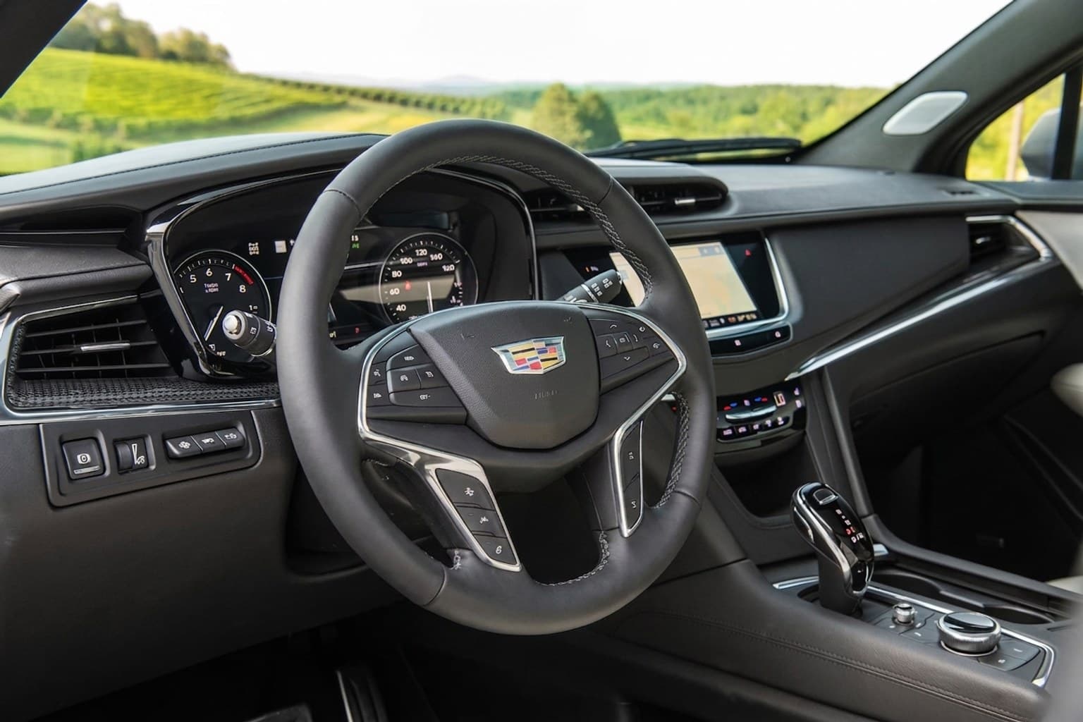 Салон Cadillac XT5 — предпродажная подготовка салона | Автоателье BIRSON СПб