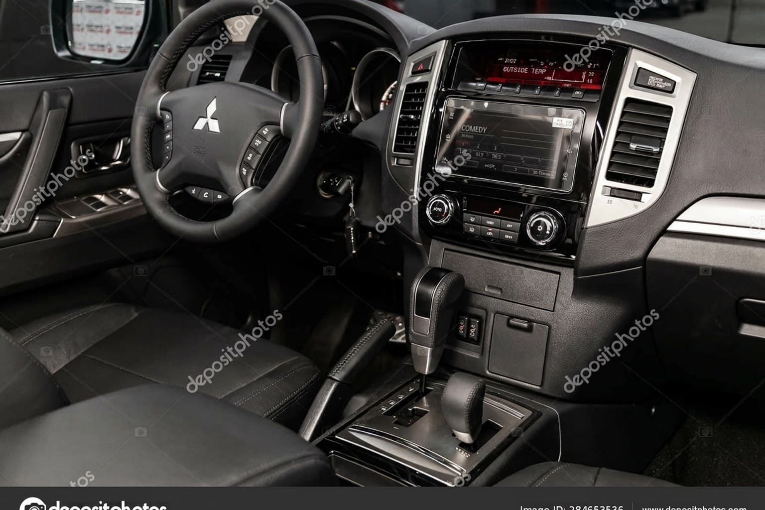 Салон Mitsubishi Pajero — предпродажная подготовка салона | Автоателье BIRSON СПб