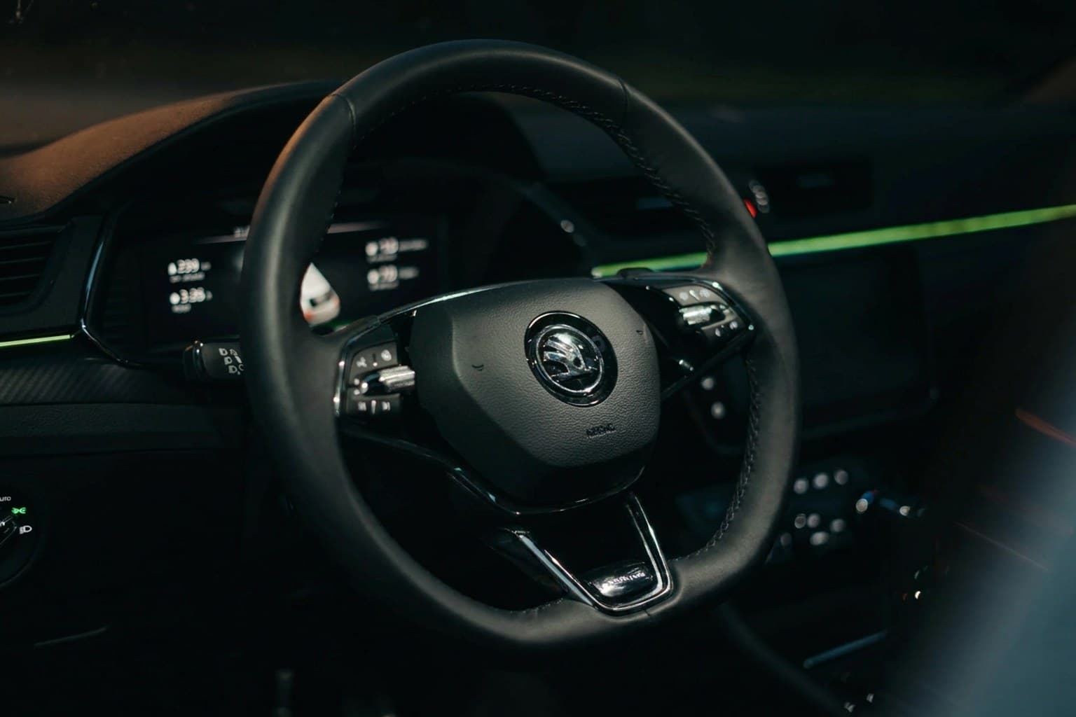 Салон Škoda Superb — предпродажная подготовка салона | Автоателье BIRSON СПб